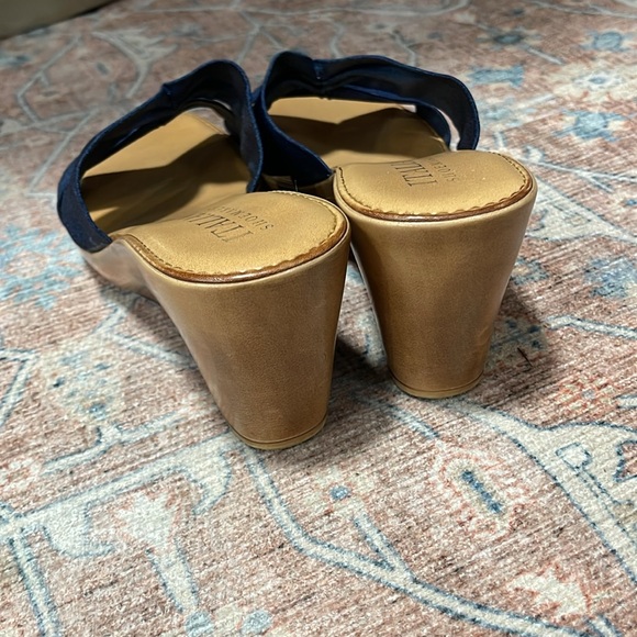 Beautiful Italian shoemakers wedge sandals size 8.5 - Picture 3 of 5